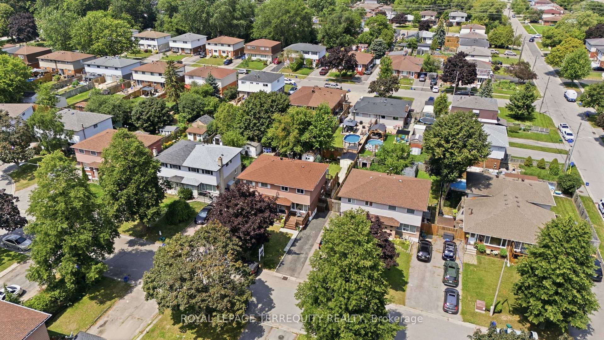 Photo 41 of 362 Durham Court, Oshawa, Vanier — HOMEH