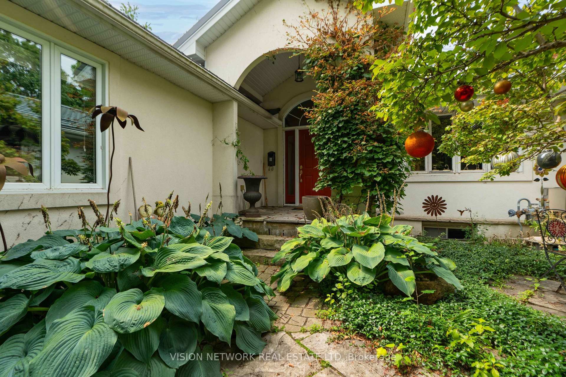 Photo 4 of 543 Upper Queens Street, London, South P — HOMEH