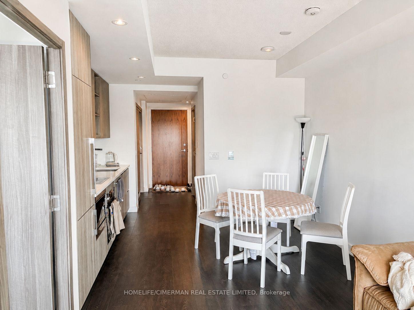 Photo 6 of Unit 905, 27 McMahon Drive, North York, Bayview Village — HOMEH