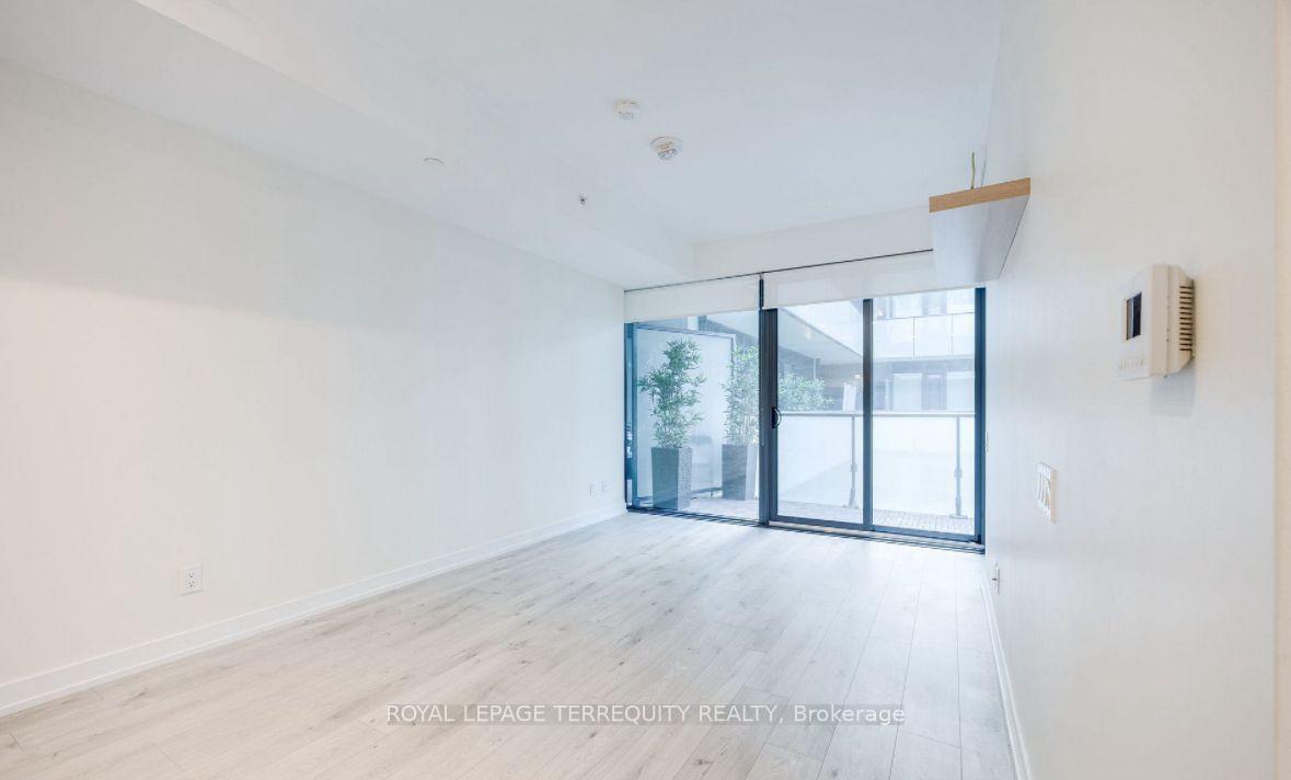 Photo 7 of Unit 330, 161 Roehampton Avenue, Toronto, Mount Pleasant West — HOMEH