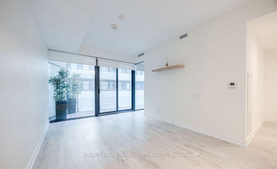 Photo 8 of Unit 330, 161 Roehampton Avenue, Toronto, Mount Pleasant West — HOMEH