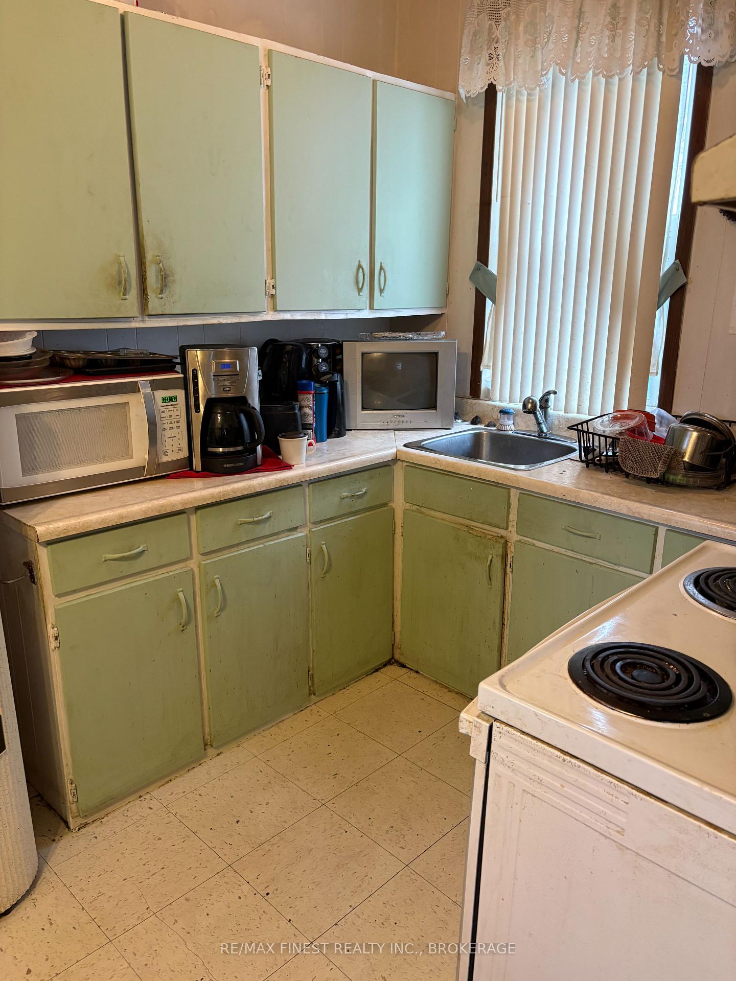 Photo 11 of 226 Danis Avenue, Cornwall, Cornwall — HOMEH
