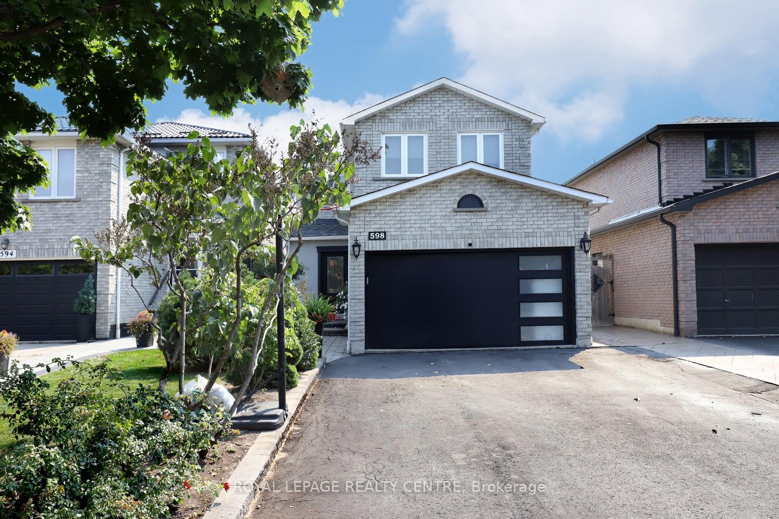 Photo 1 of 598 Pilcom Court, Mississauga, Fairview — HOMEH