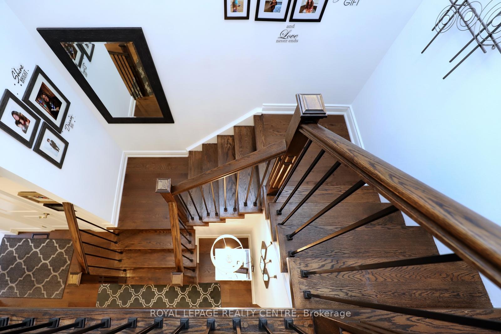 Photo 16 of 598 Pilcom Court, Mississauga, Fairview — HOMEH