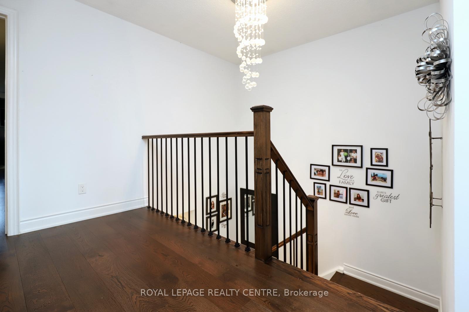 Photo 17 of 598 Pilcom Court, Mississauga, Fairview — HOMEH