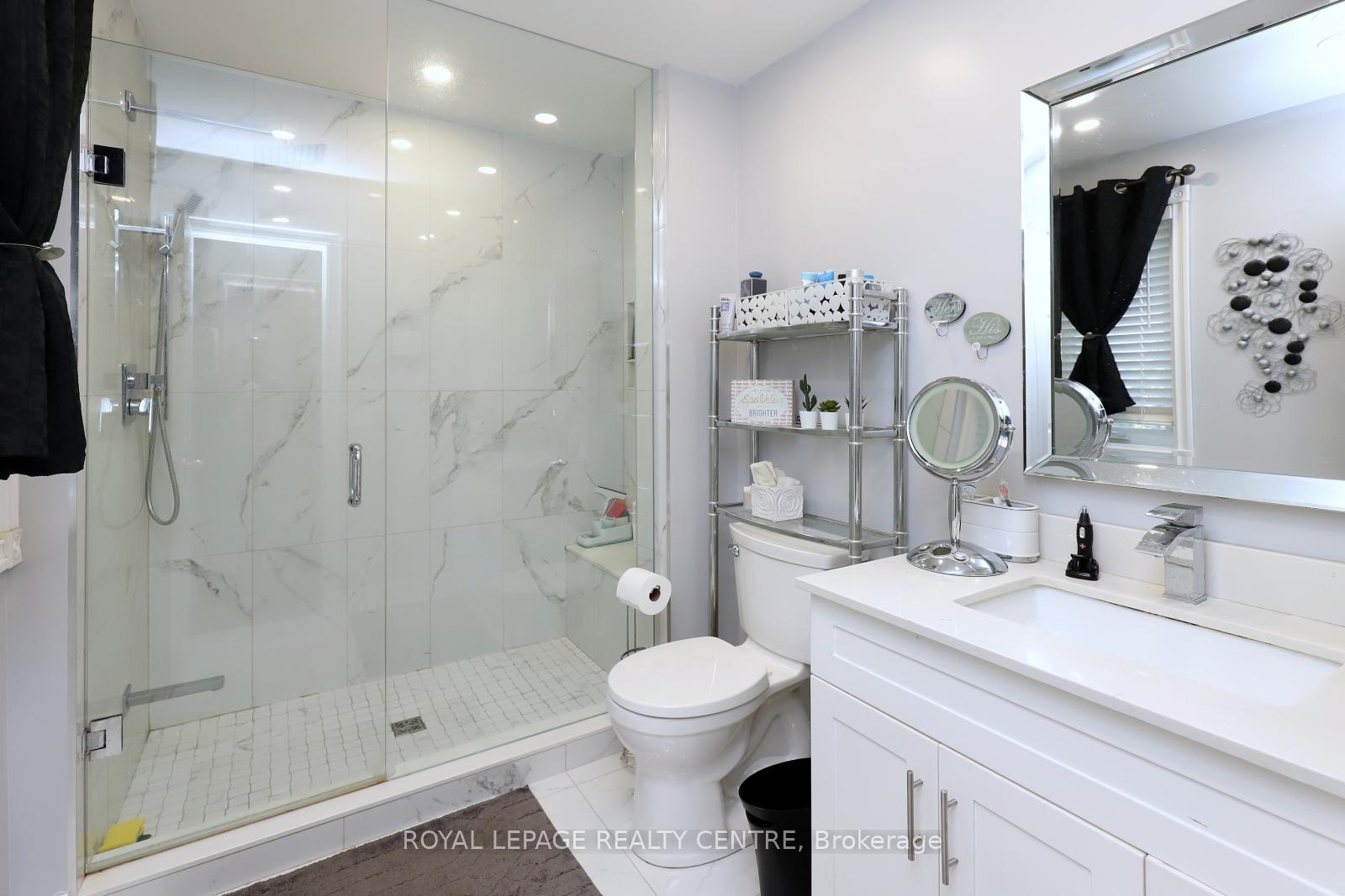 Photo 20 of 598 Pilcom Court, Mississauga, Fairview — HOMEH