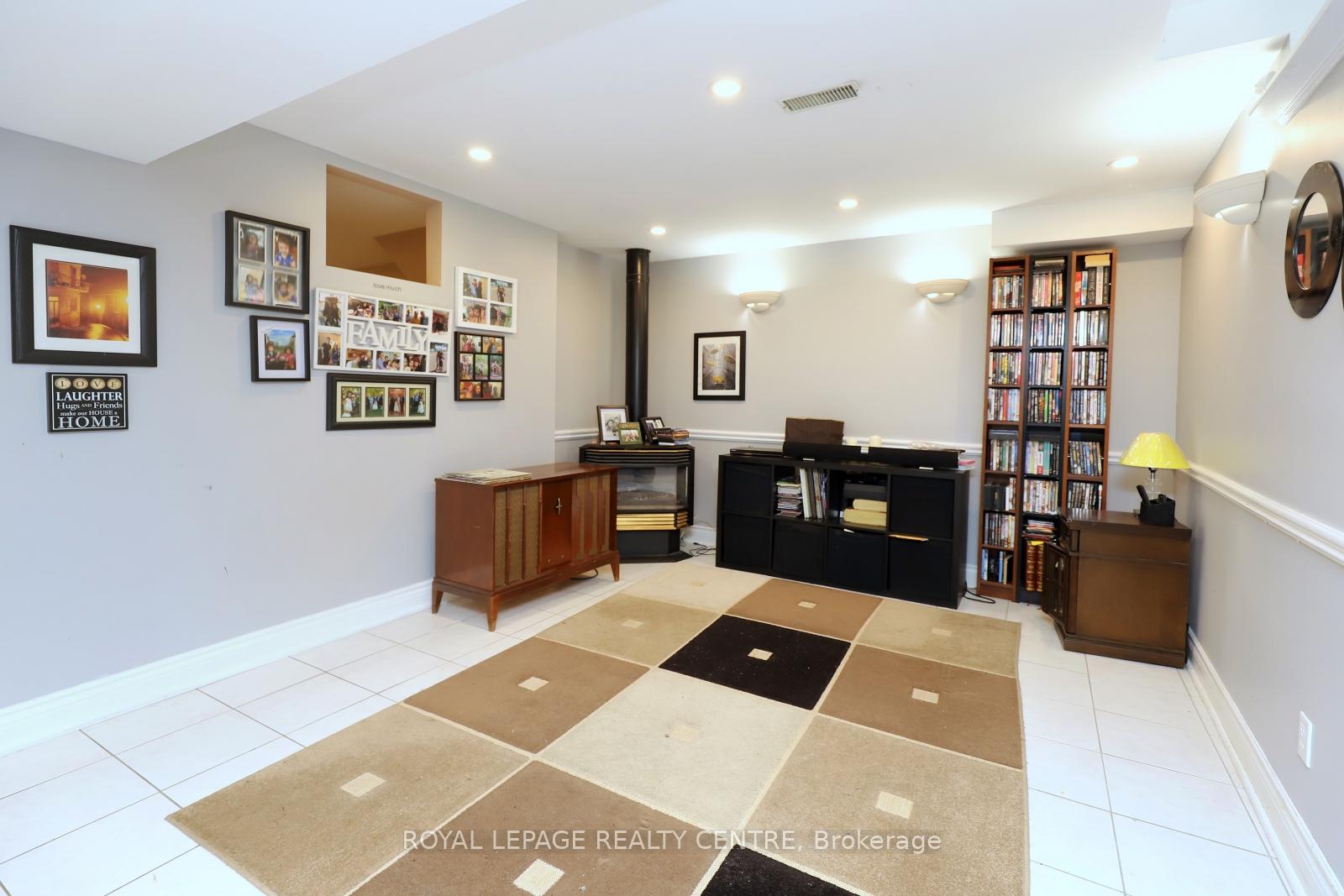 Photo 28 of 598 Pilcom Court, Mississauga, Fairview — HOMEH