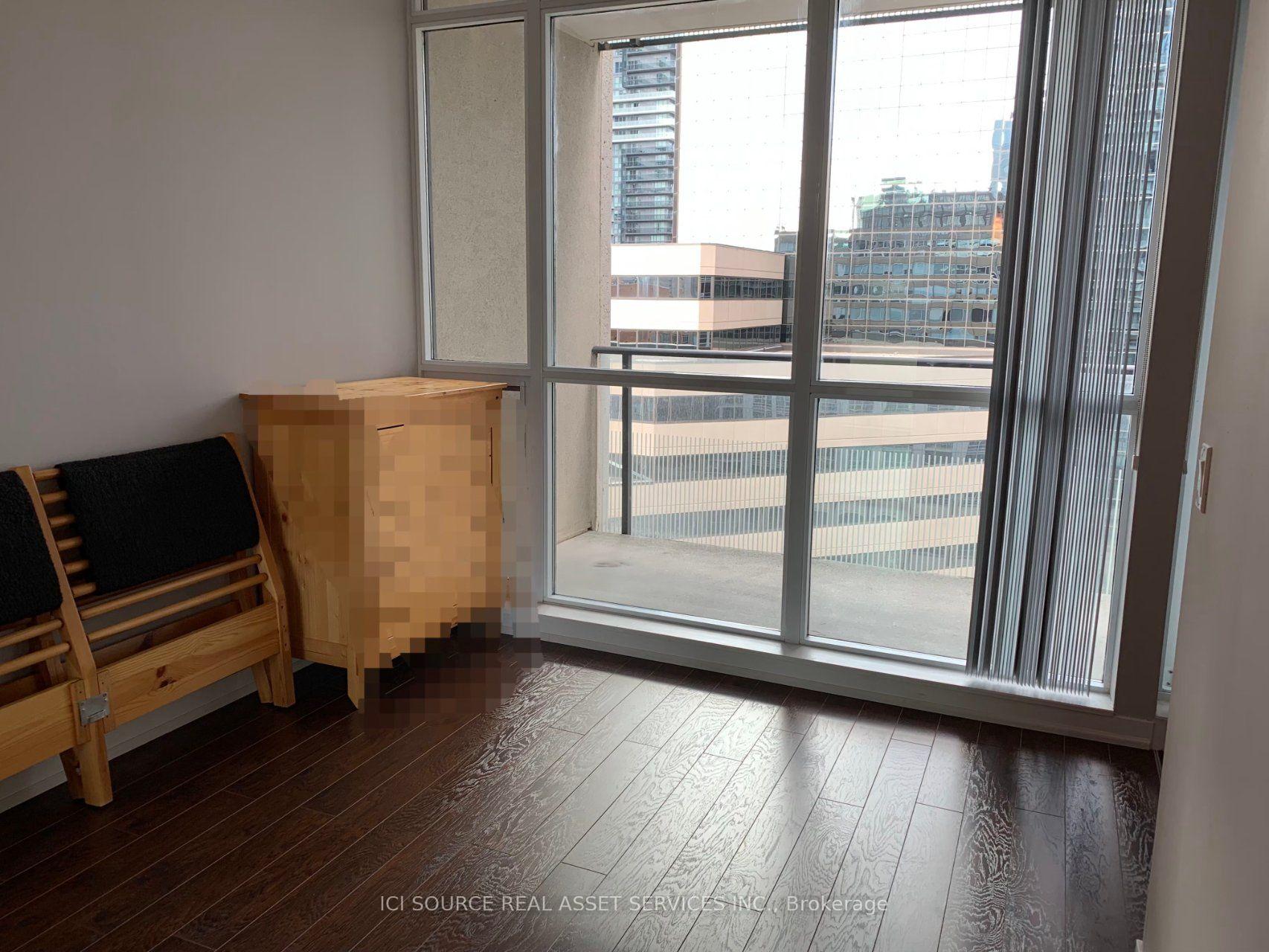 Photo 3 of Unit 902 (shared unit), 770 Bay Street, Toronto, Bay Street Corridor — HOMEH