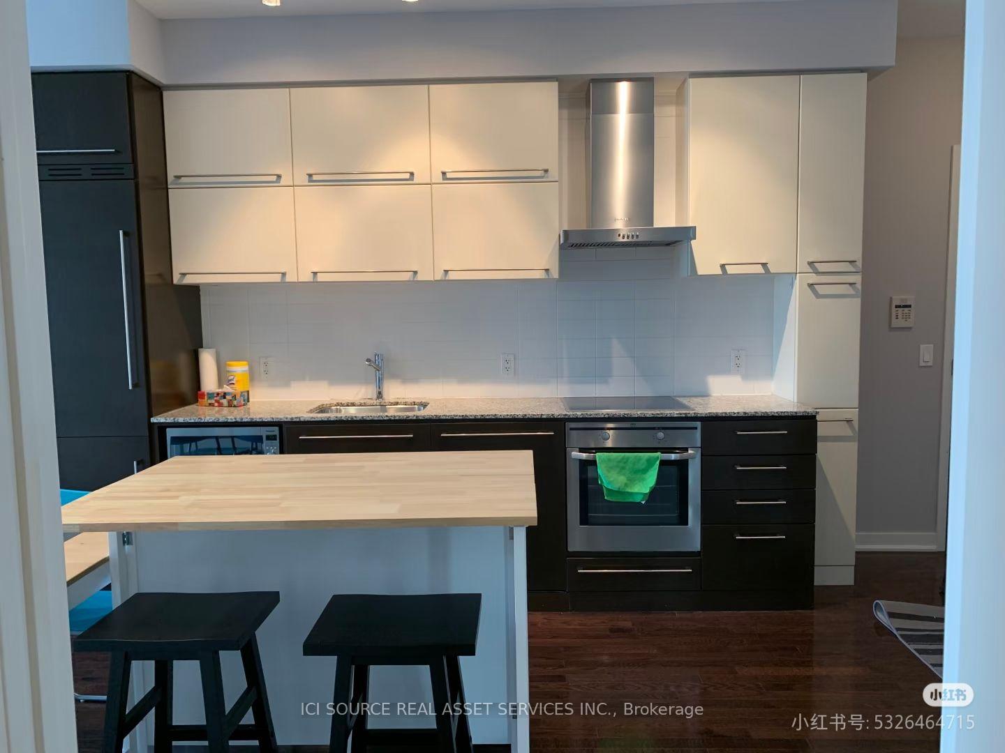 Photo 7 of Unit 902 (shared unit), 770 Bay Street, Toronto, Bay Street Corridor — HOMEH