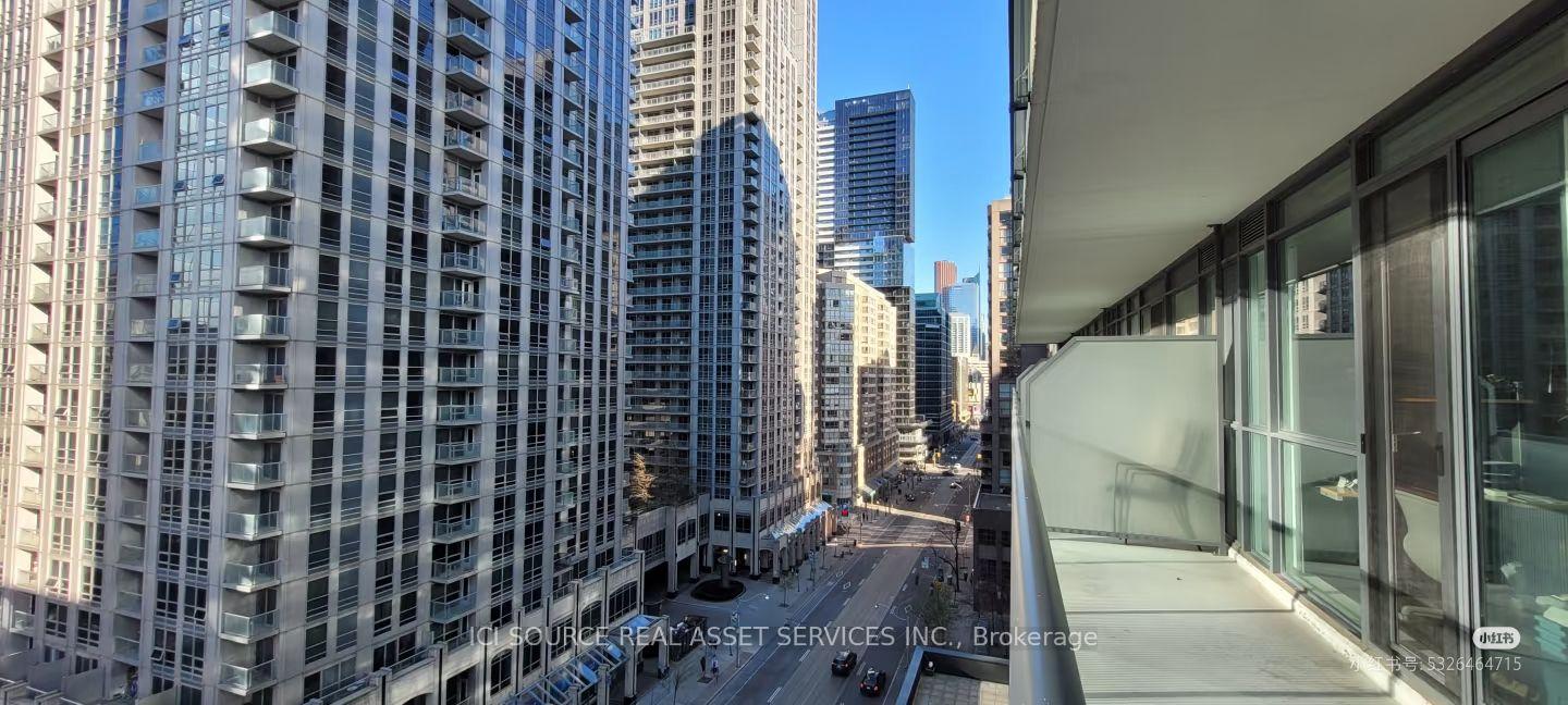Photo 9 of Unit 902 (shared unit), 770 Bay Street, Toronto, Bay Street Corridor — HOMEH