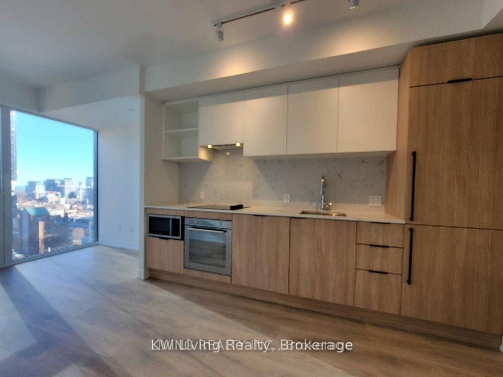 Photo 5 of Unit 1801, 82 Dalhousie Street, Toronto, Church-Yonge Corridor — HOMEH