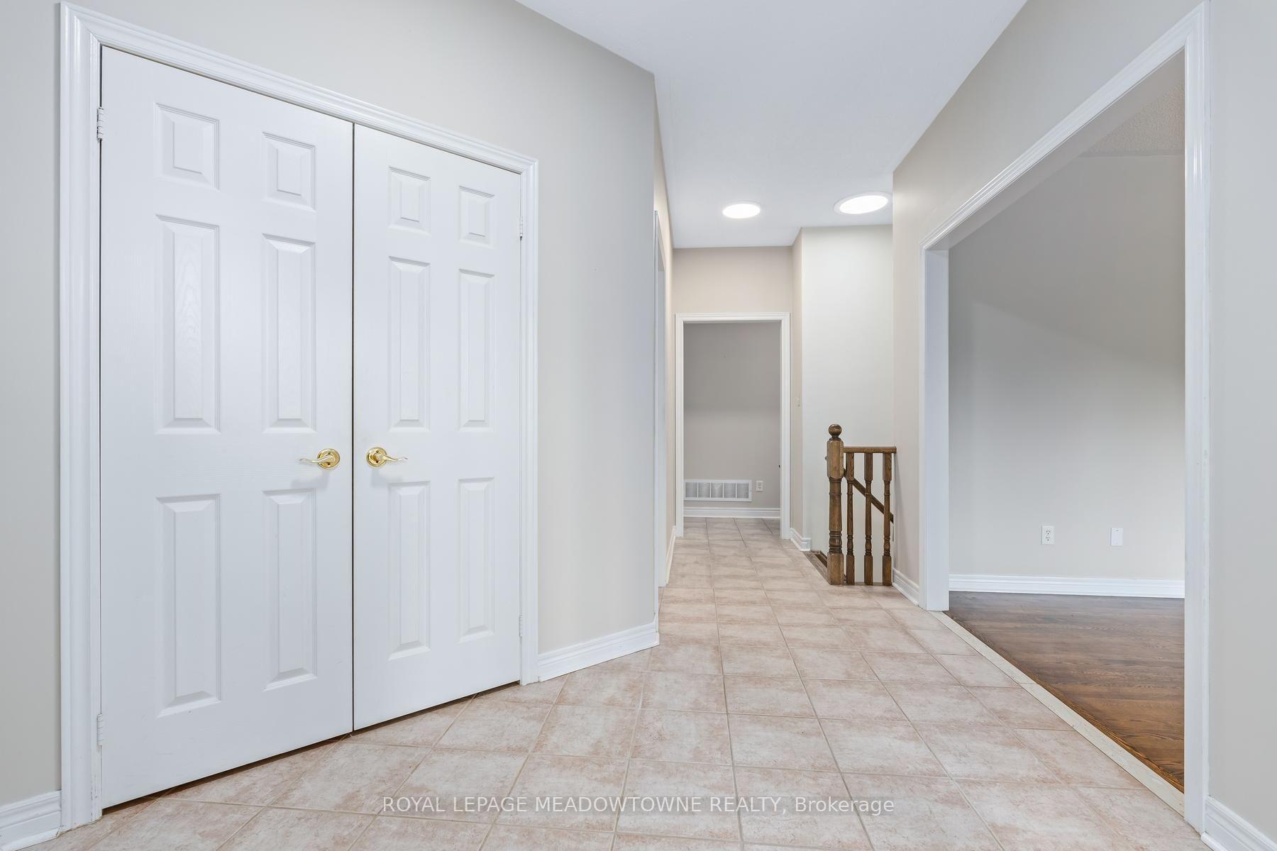 Photo 4 of 10 Orchard Park Gate, Brampton, Sandringham-Wellington — HOMEH