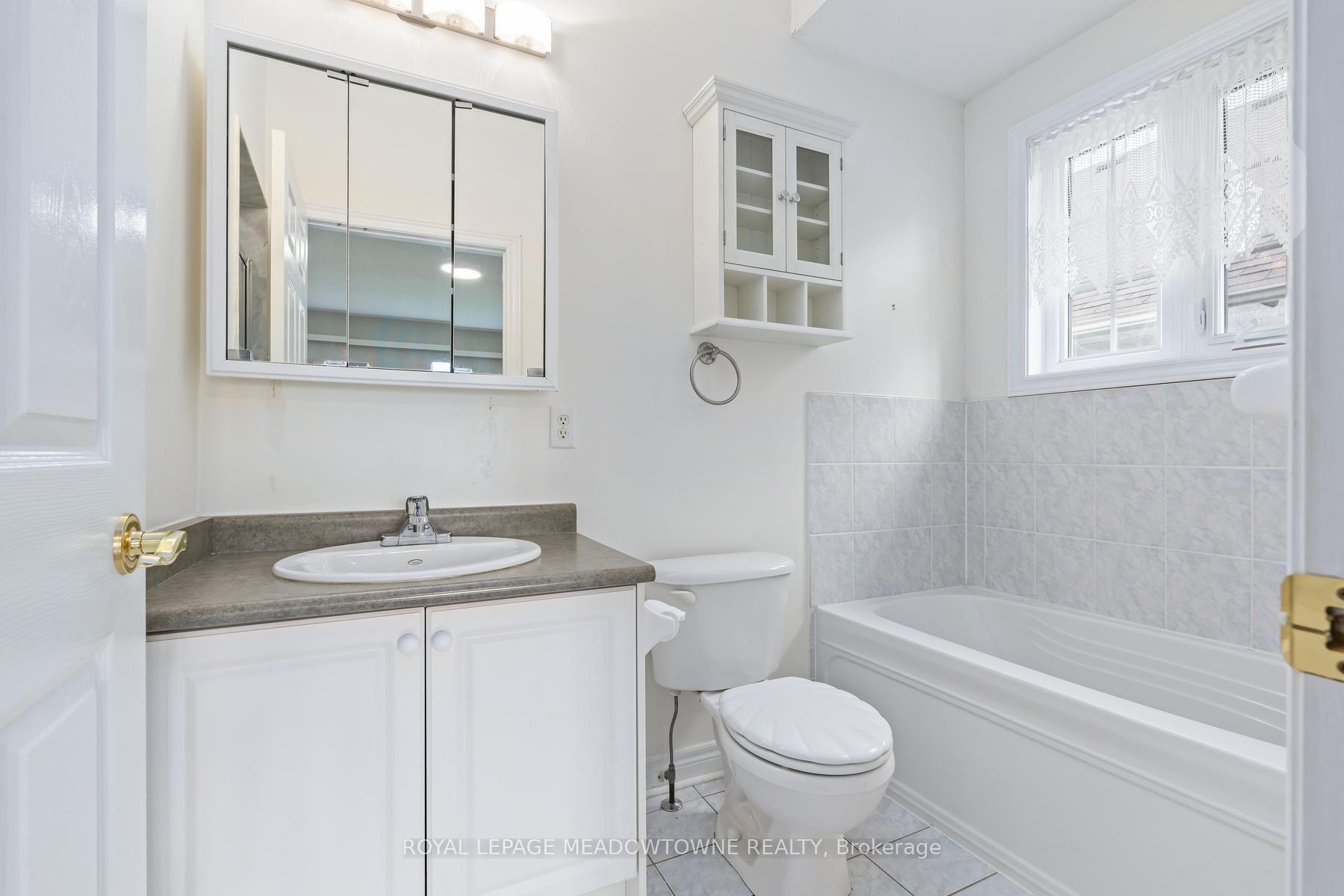 Photo 25 of 10 Orchard Park Gate, Brampton, Sandringham-Wellington — HOMEH