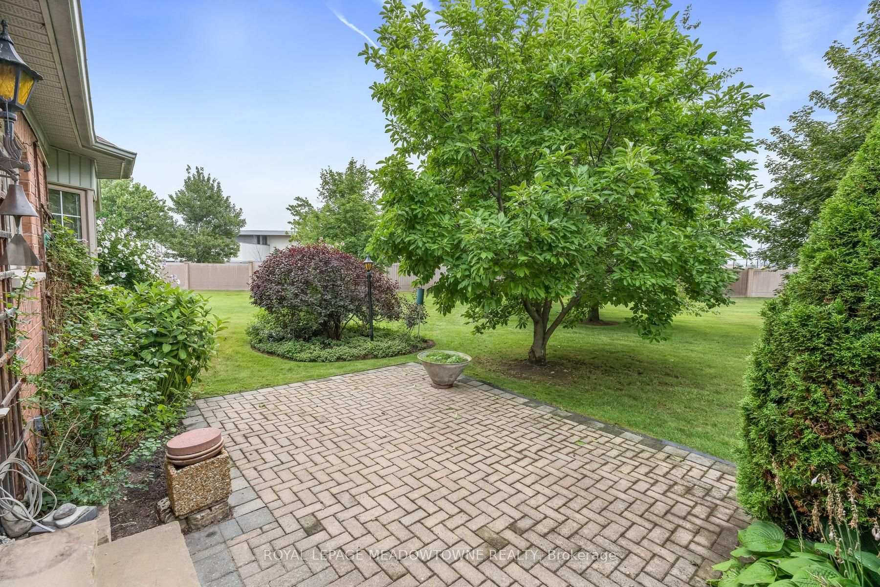 Photo 33 of 10 Orchard Park Gate, Brampton, Sandringham-Wellington — HOMEH