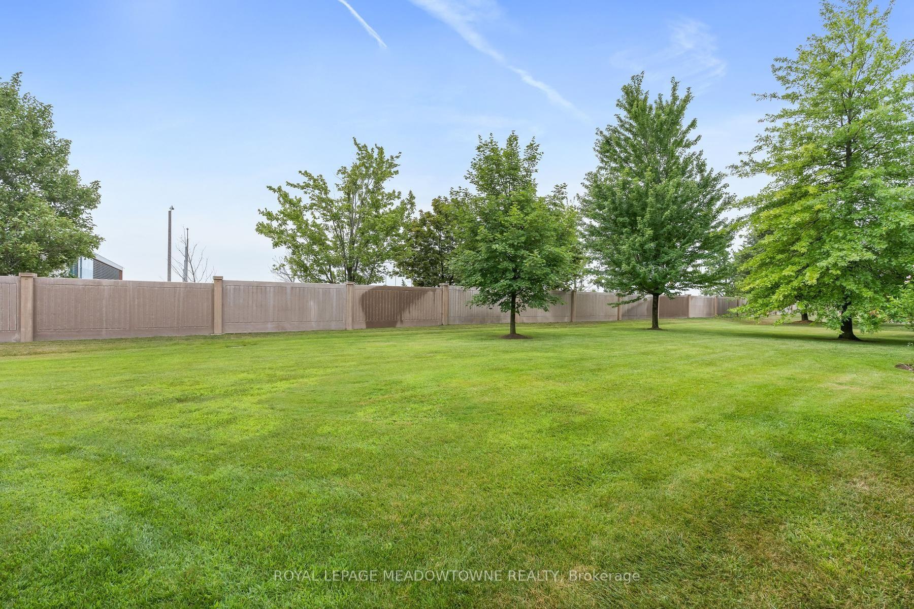 Photo 34 of 10 Orchard Park Gate, Brampton, Sandringham-Wellington — HOMEH