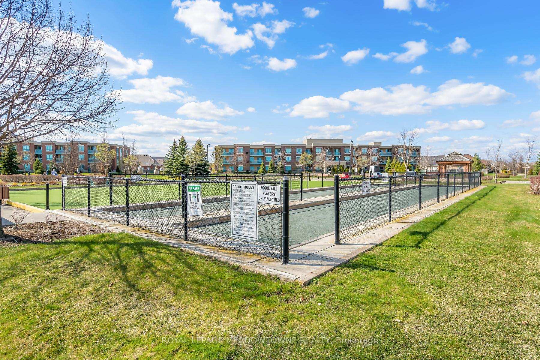 Photo 40 of 10 Orchard Park Gate, Brampton, Sandringham-Wellington — HOMEH