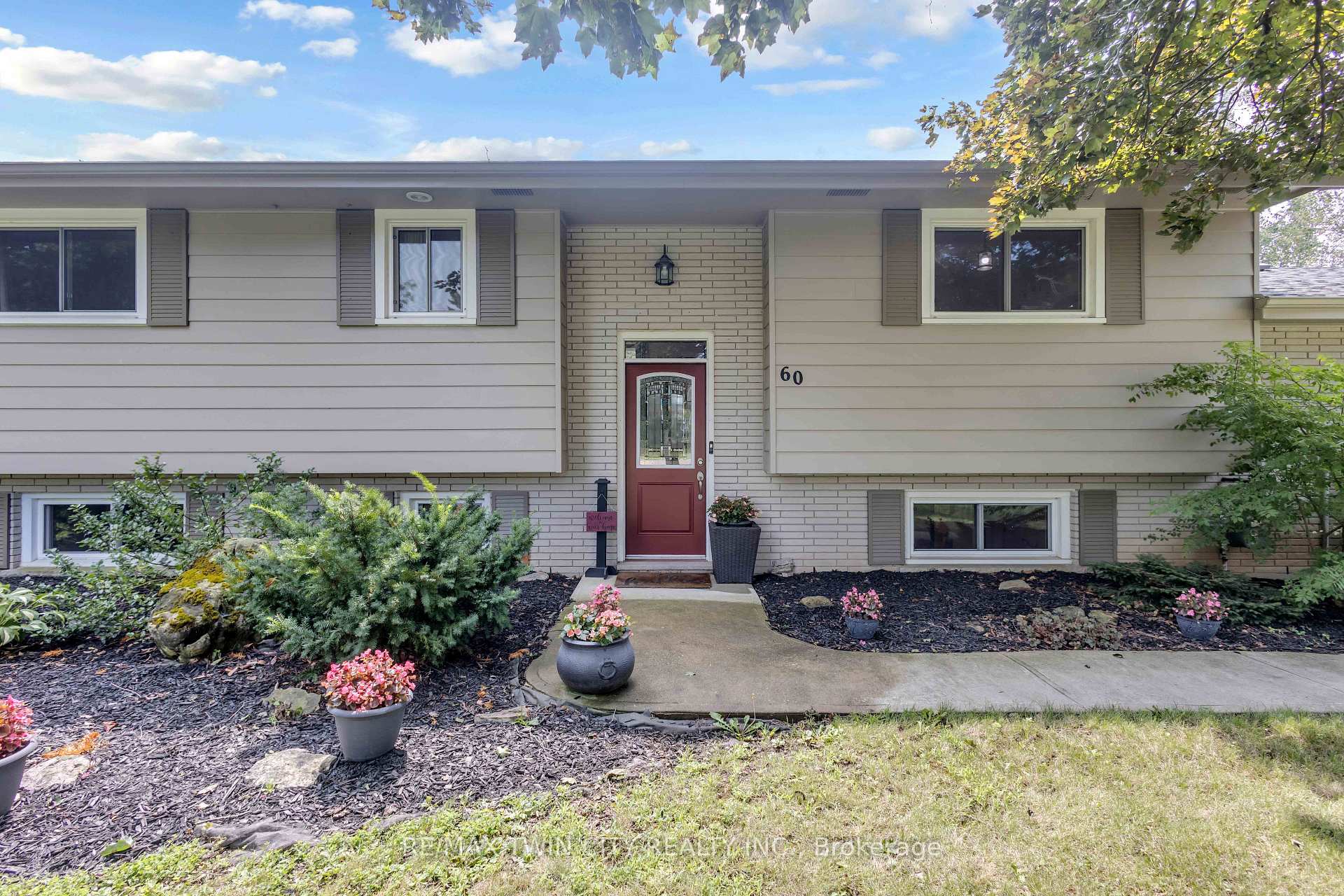 Photo 2 of 60 Brown Avenue, Brant, Burford — HOMEH