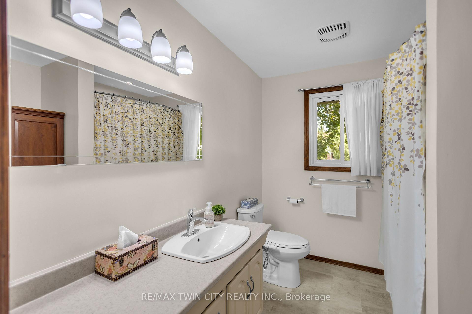 Photo 23 of 60 Brown Avenue, Brant, Burford — HOMEH