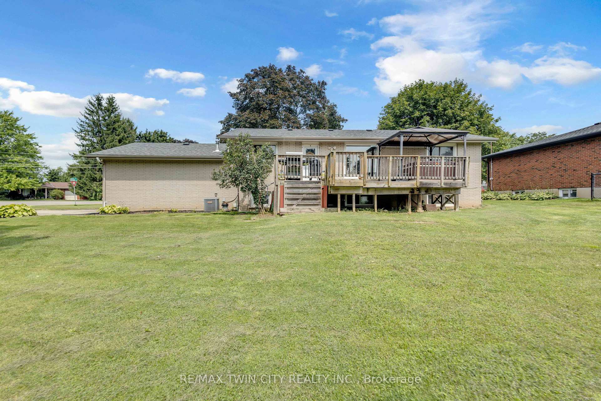Photo 41 of 60 Brown Avenue, Brant, Burford — HOMEH