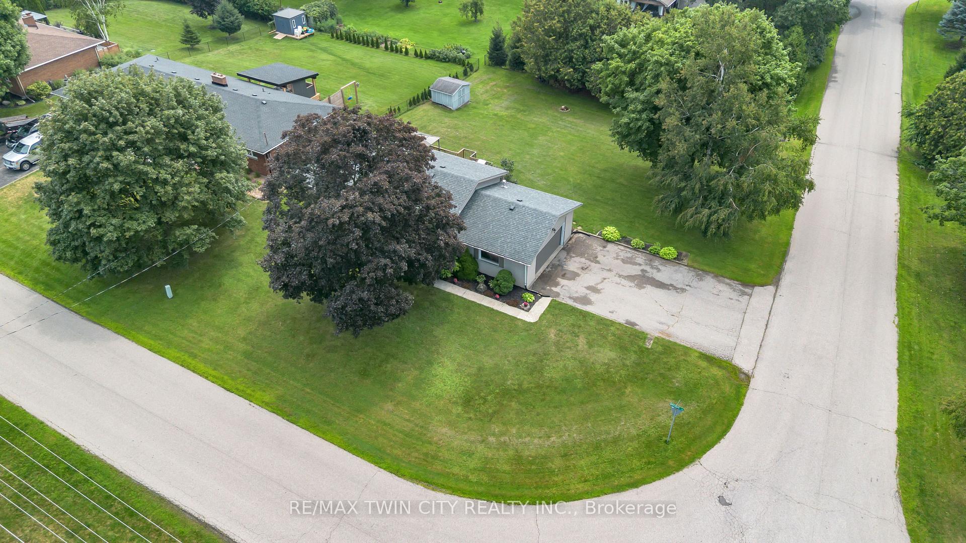Photo 42 of 60 Brown Avenue, Brant, Burford — HOMEH