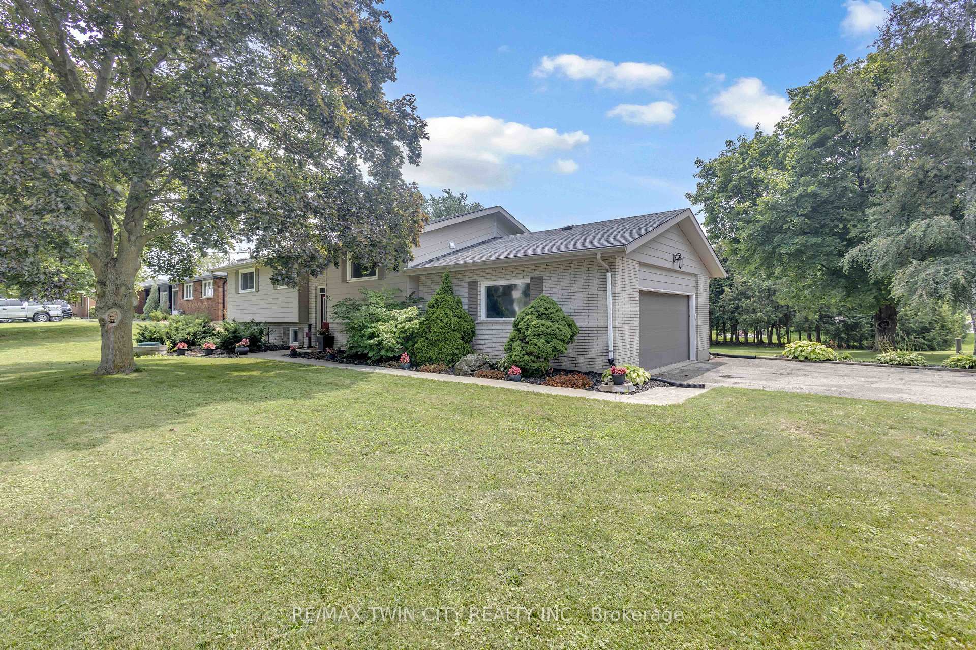 Photo 48 of 60 Brown Avenue, Brant, Burford — HOMEH