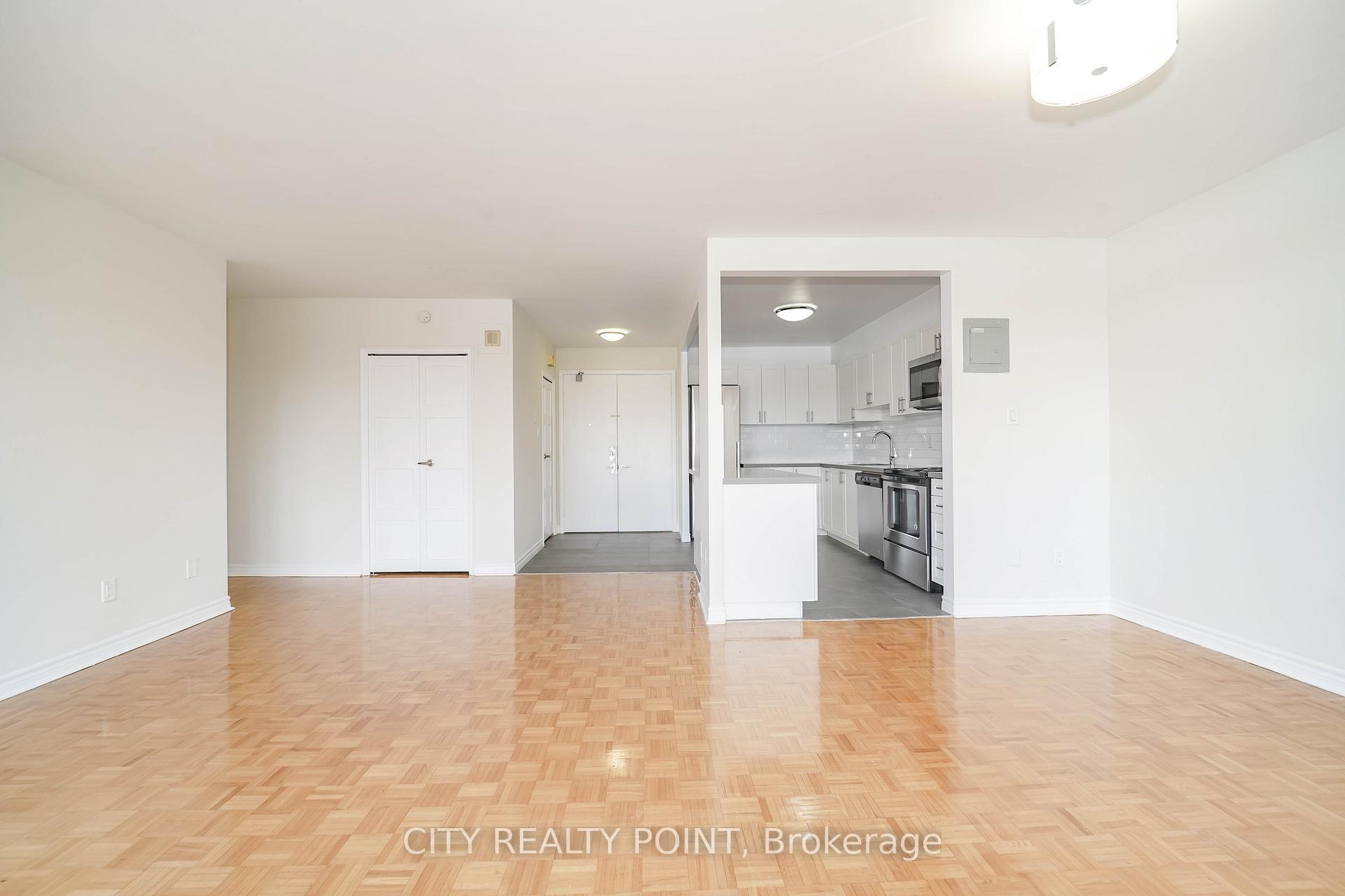 Photo 4 of Unit 510, 10 Shallmar Boulevard, Toronto, Forest Hill North — HOMEH
