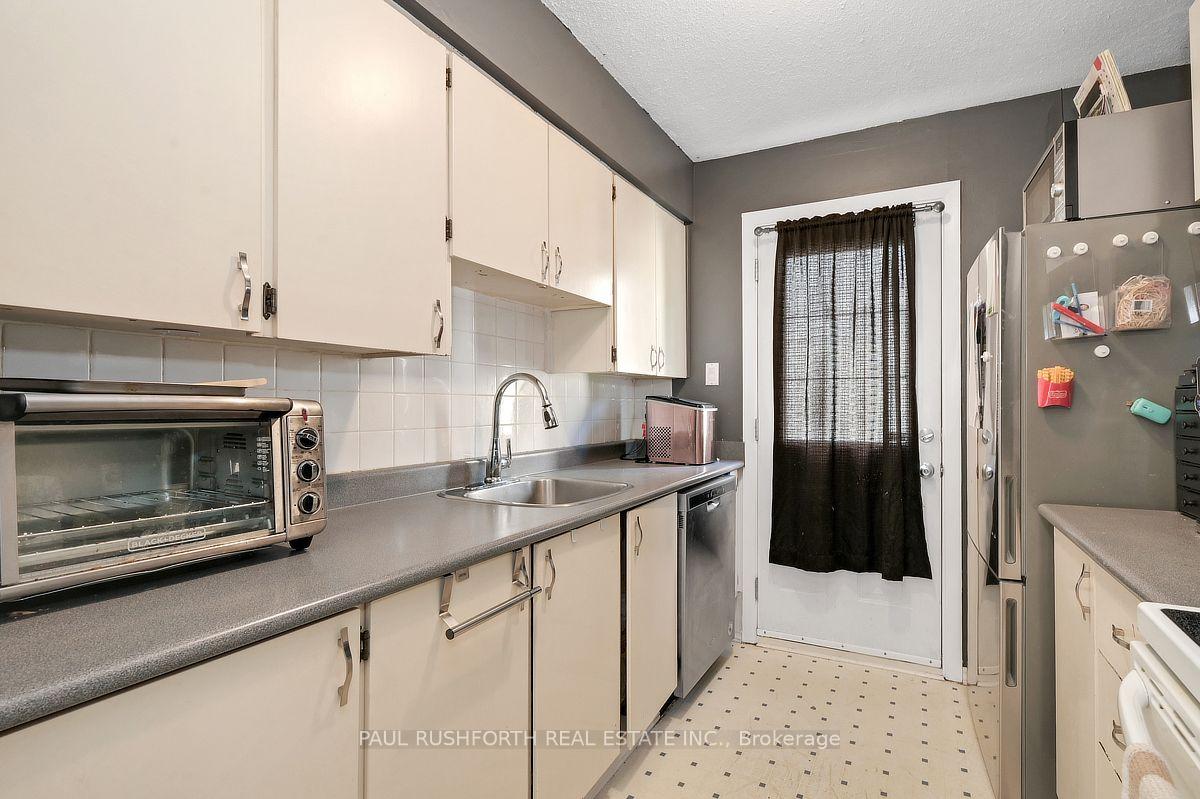 Photo 12 of Unit D, 5 Sonnet Crescent, Ottawa, Westcliffe Estates — HOMEH