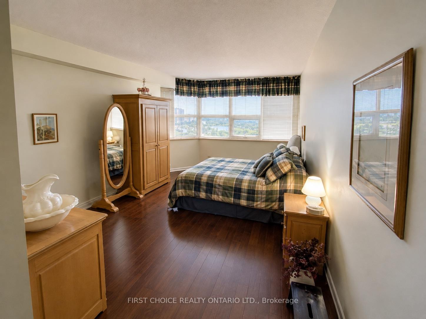 Photo 14 of Unit 1406, 1510 Riverside Drive, Ottawa, Riverview Park — HOMEH
