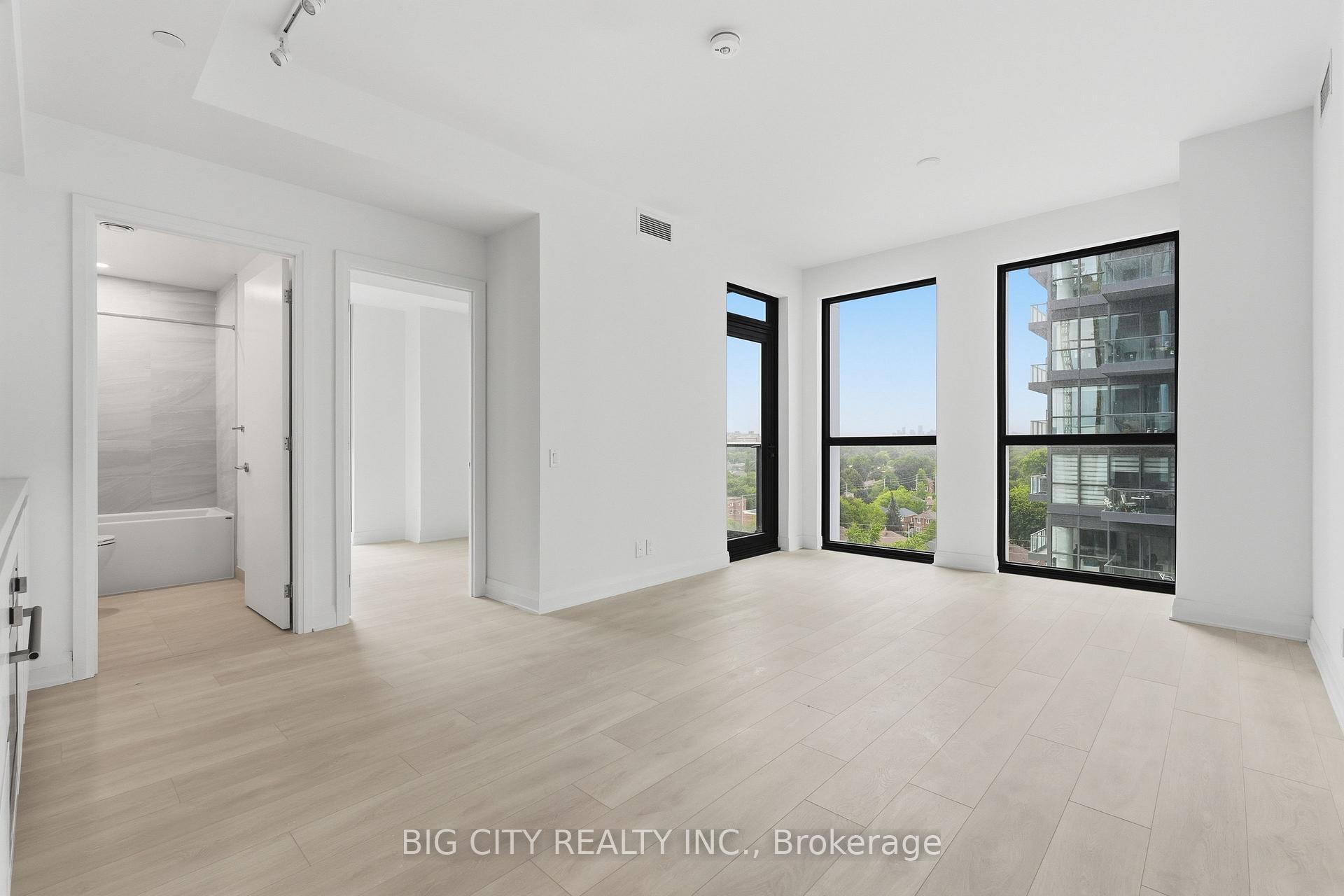 Photo 4 of Unit 1004, 25 Frederick Todd Way, Toronto, Thorncliffe Park — HOMEH