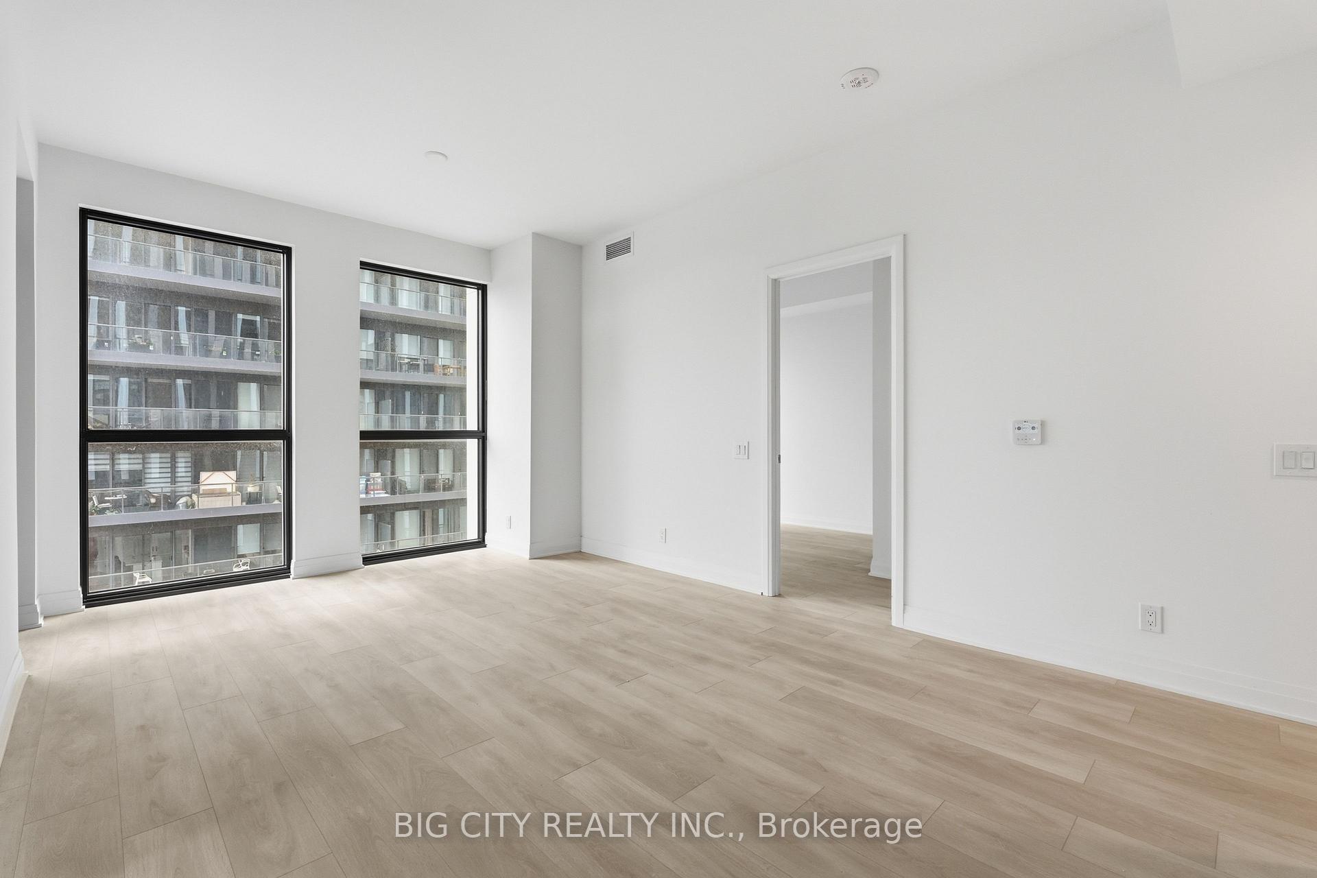 Photo 6 of Unit 1004, 25 Frederick Todd Way, Toronto, Thorncliffe Park — HOMEH