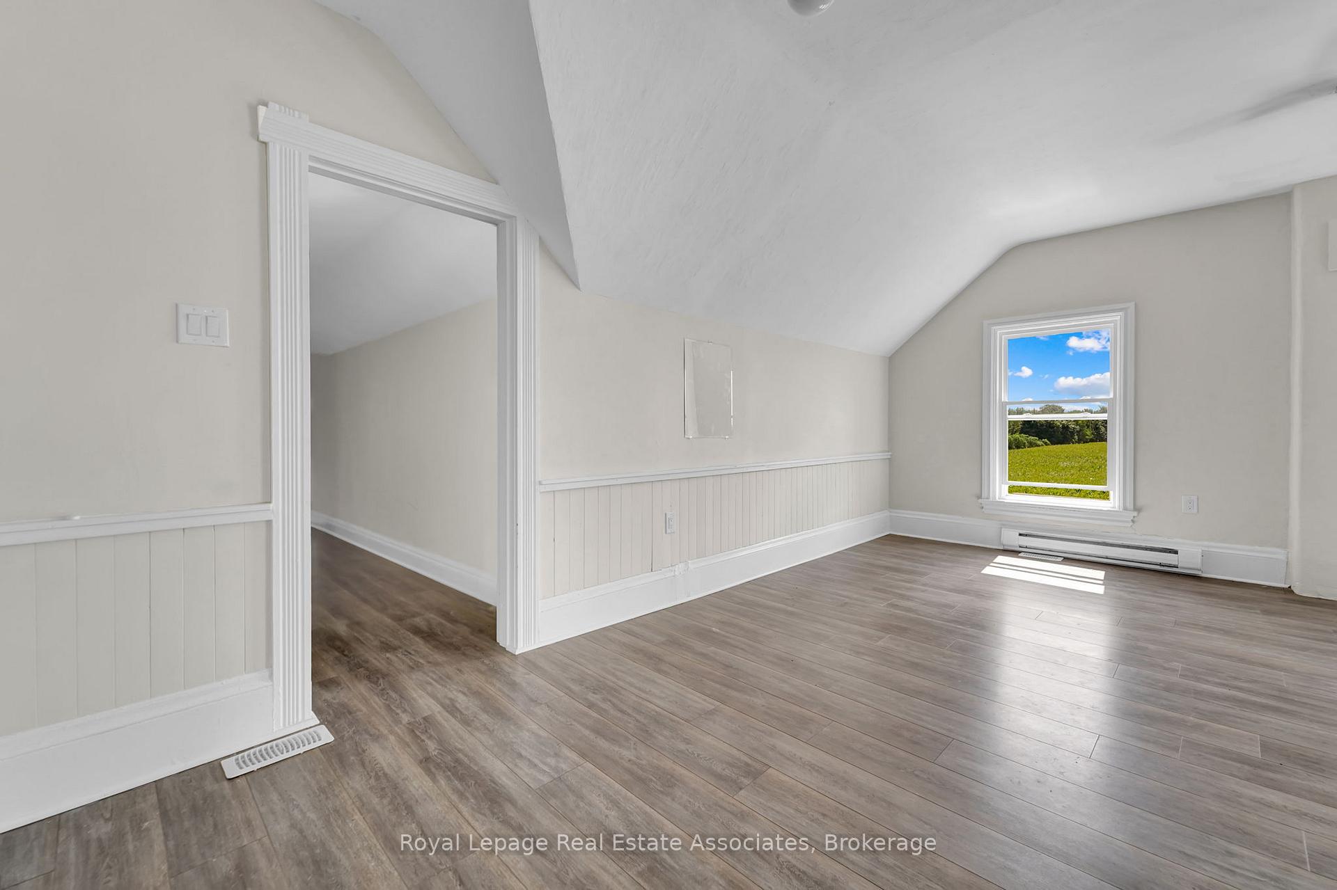 Photo 29 of 783 Highway 6 N, Hamilton, Rural Flamborough — HOMEH
