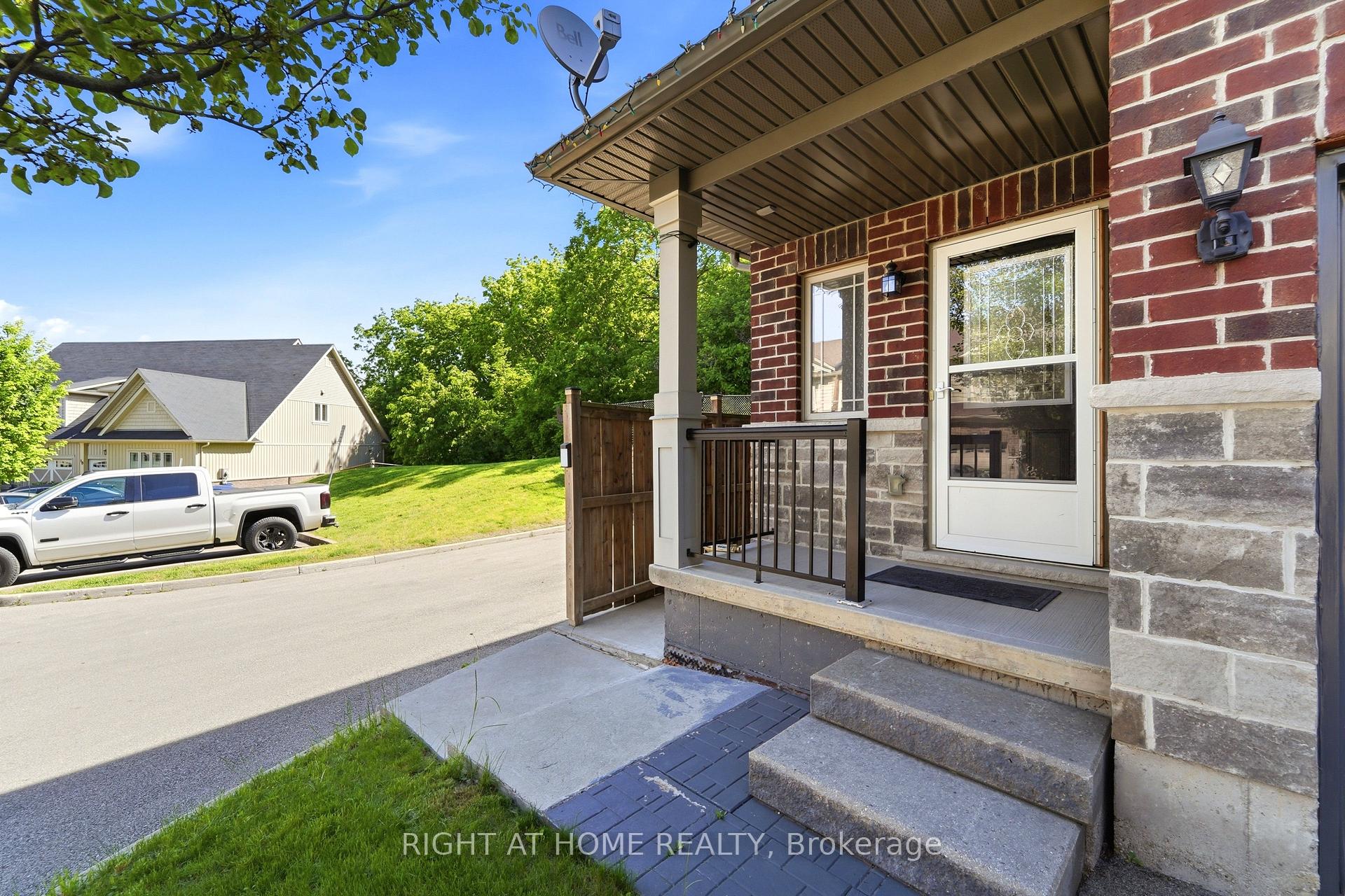 Photo 3 of 32 Rolling Lane, Hamilton, Vincent — HOMEH