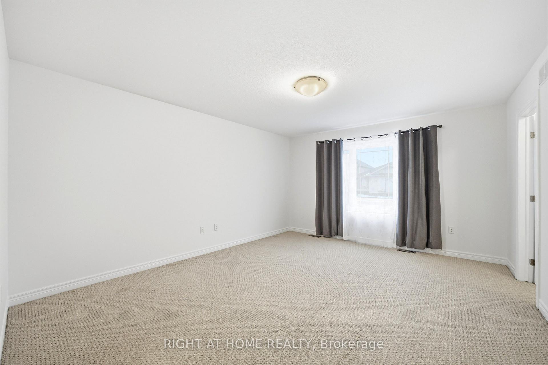 Photo 19 of 32 Rolling Lane, Hamilton, Vincent — HOMEH