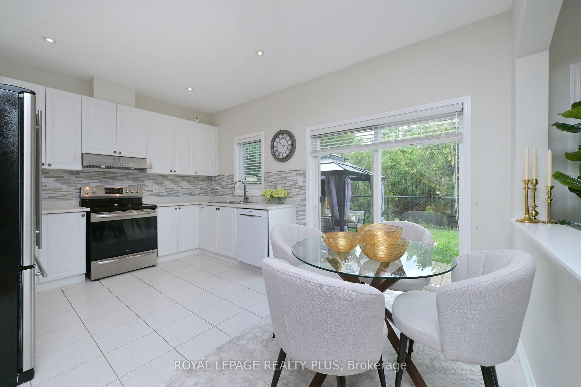 Photo 10 of 3083 Ferguson Drive, Burlington, Alton — HOMEH