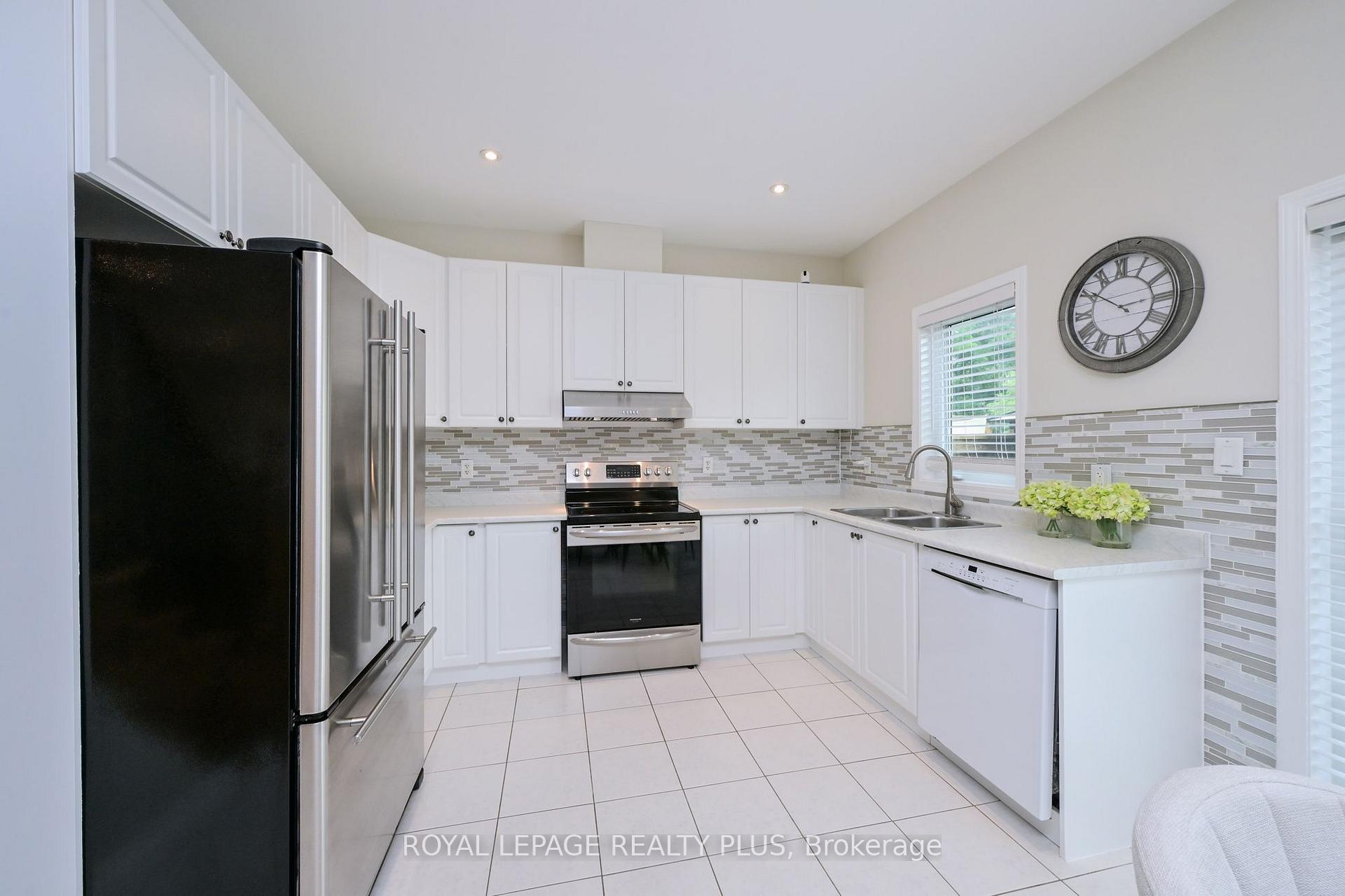 Photo 12 of 3083 Ferguson Drive, Burlington, Alton — HOMEH