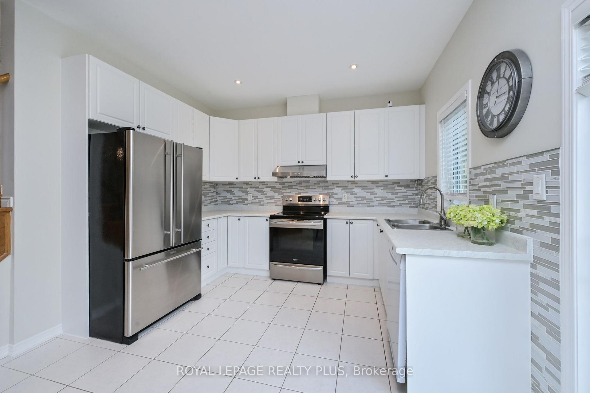 Photo 13 of 3083 Ferguson Drive, Burlington, Alton — HOMEH