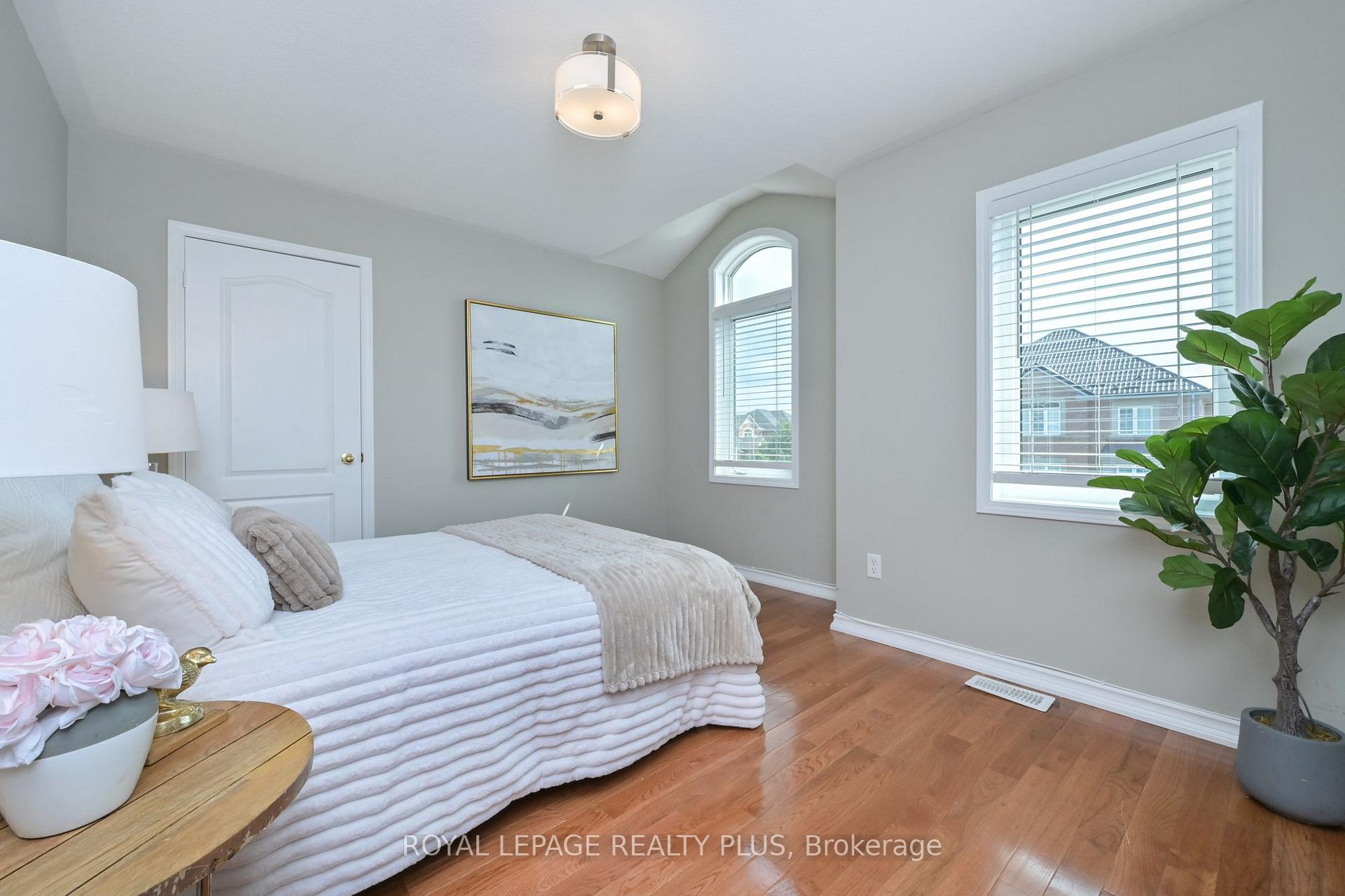 Photo 21 of 3083 Ferguson Drive, Burlington, Alton — HOMEH