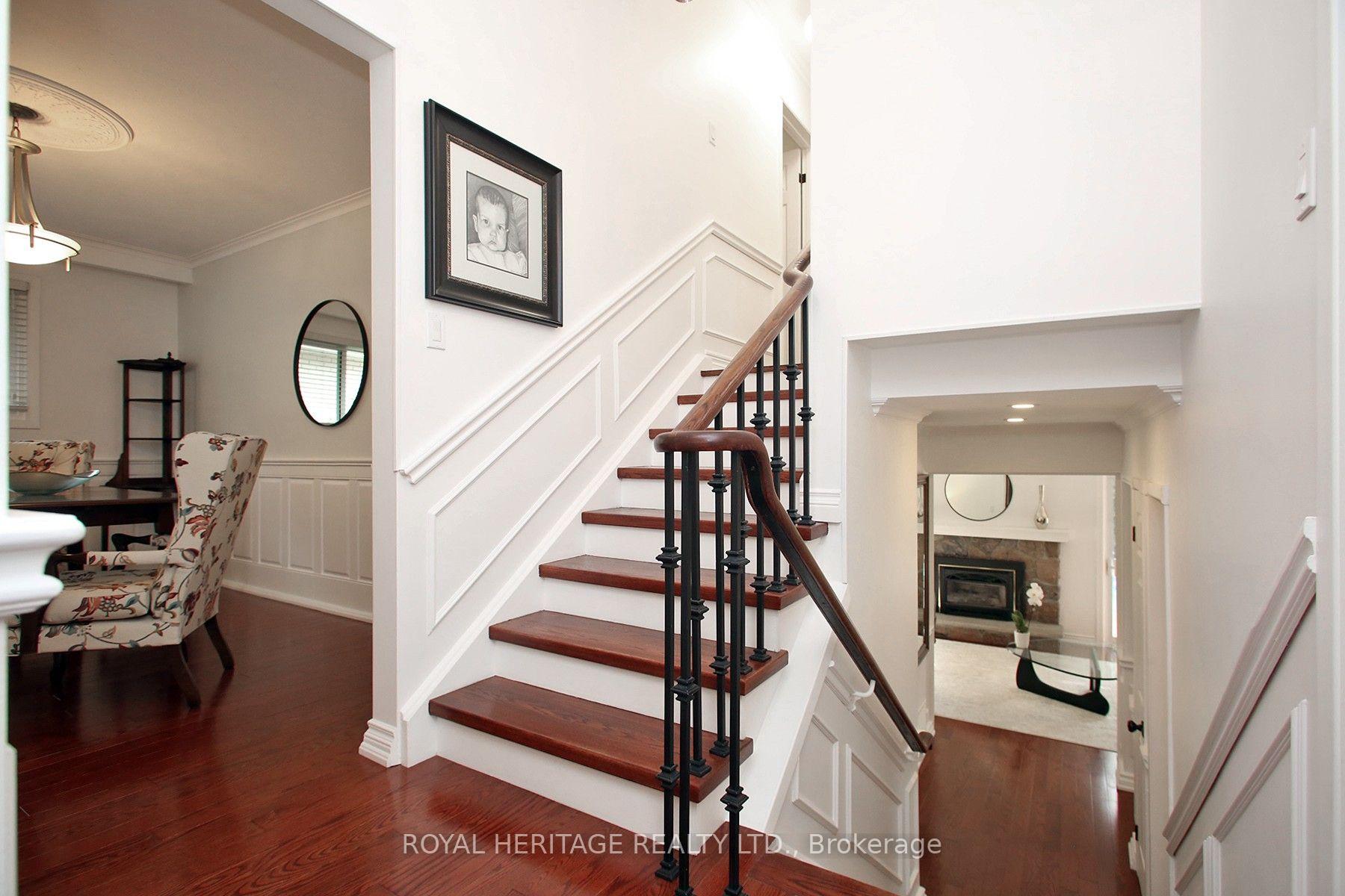 Photo 22 of 35 Langevin Crescent, Scarborough, Centennial Scarborough — HOMEH