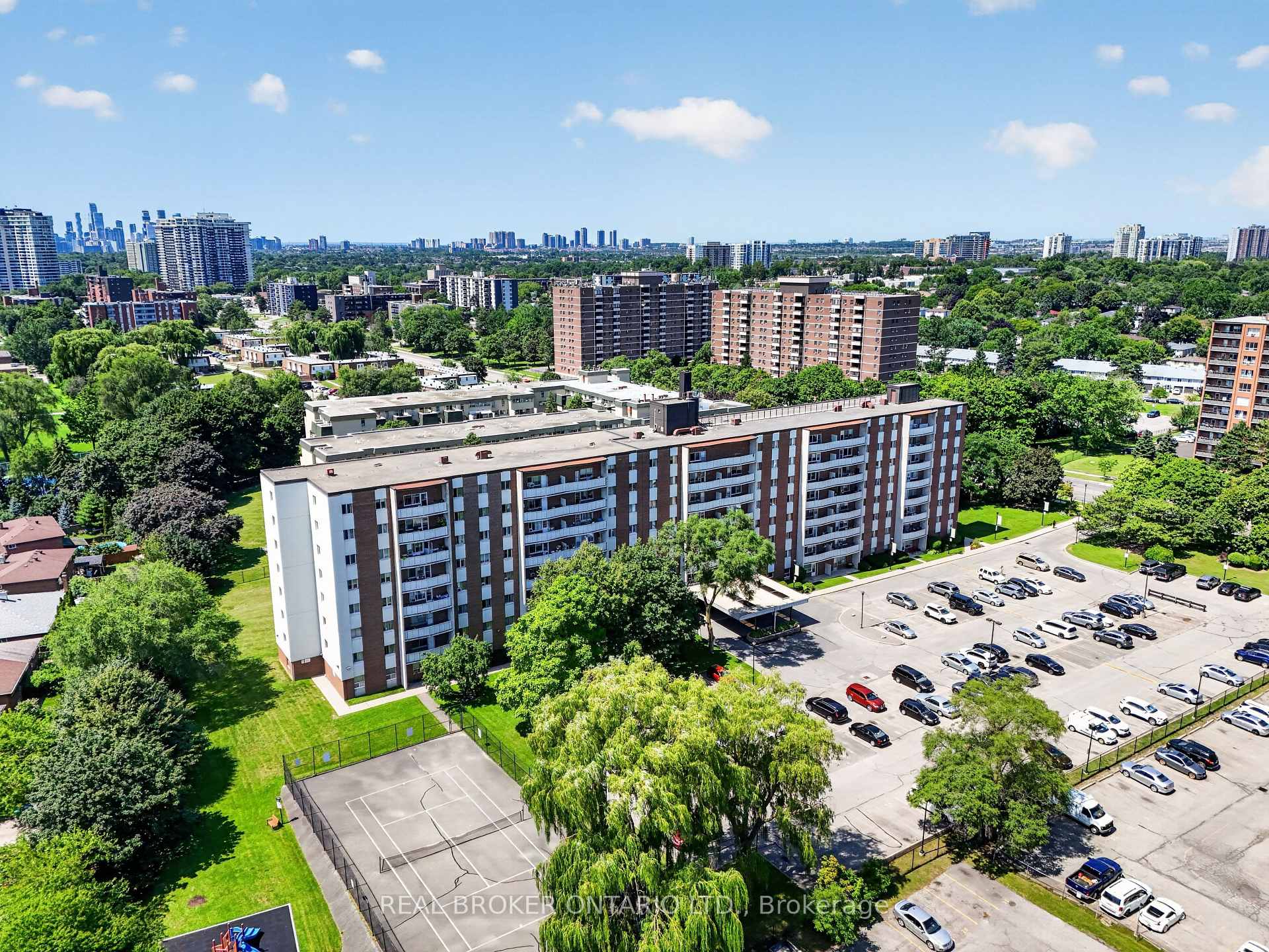 Front of Unit 308, 1660 Bloor Street