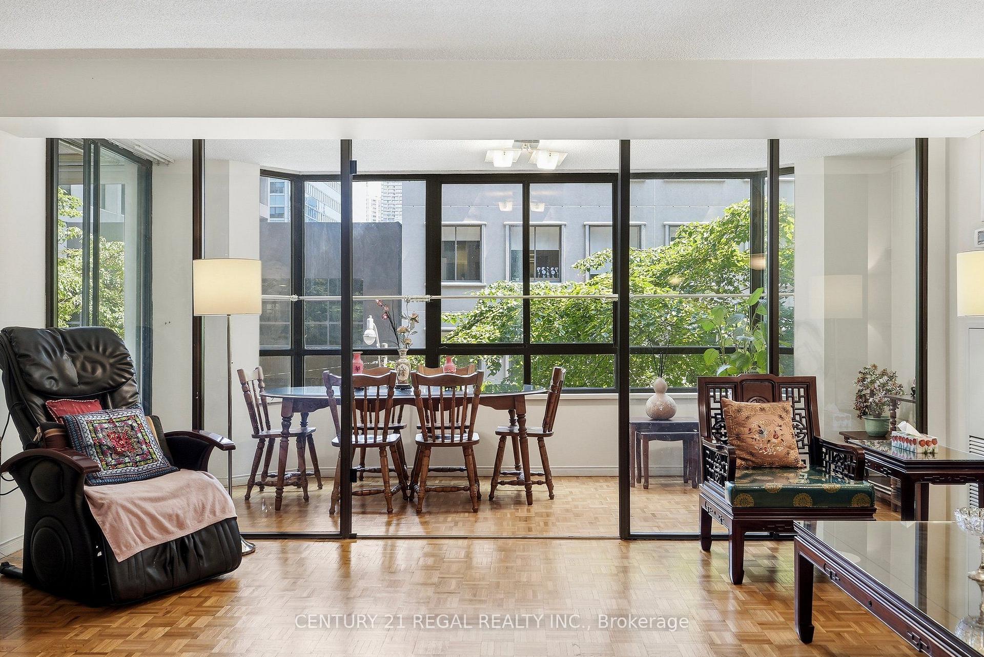 Photo 11 of Unit 306, 280 Simcoe Street, Toronto, Kensington-Chinatown — HOMEH