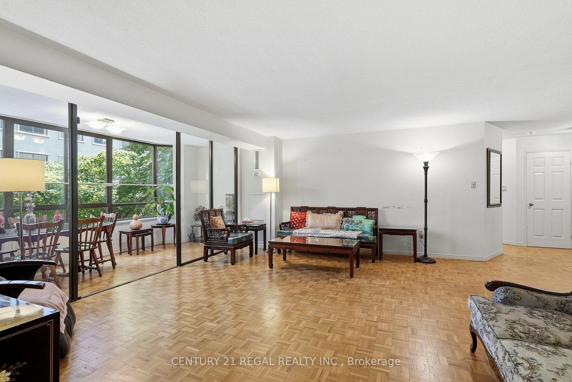 Photo 12 of Unit 306, 280 Simcoe Street, Toronto, Kensington-Chinatown — HOMEH