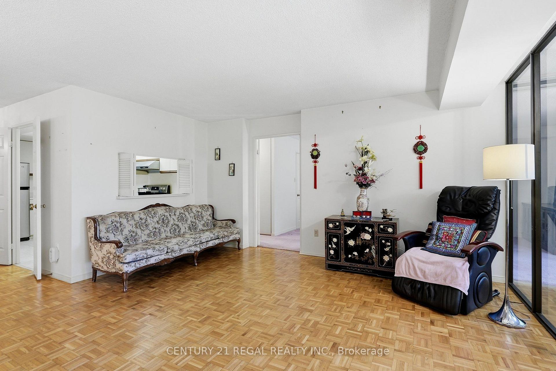 Photo 13 of Unit 306, 280 Simcoe Street, Toronto, Kensington-Chinatown — HOMEH