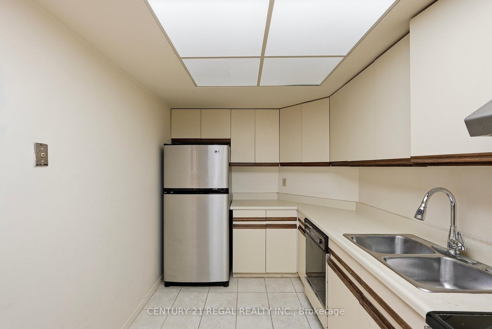 Photo 31 of Unit 306, 280 Simcoe Street, Toronto, Kensington-Chinatown — HOMEH