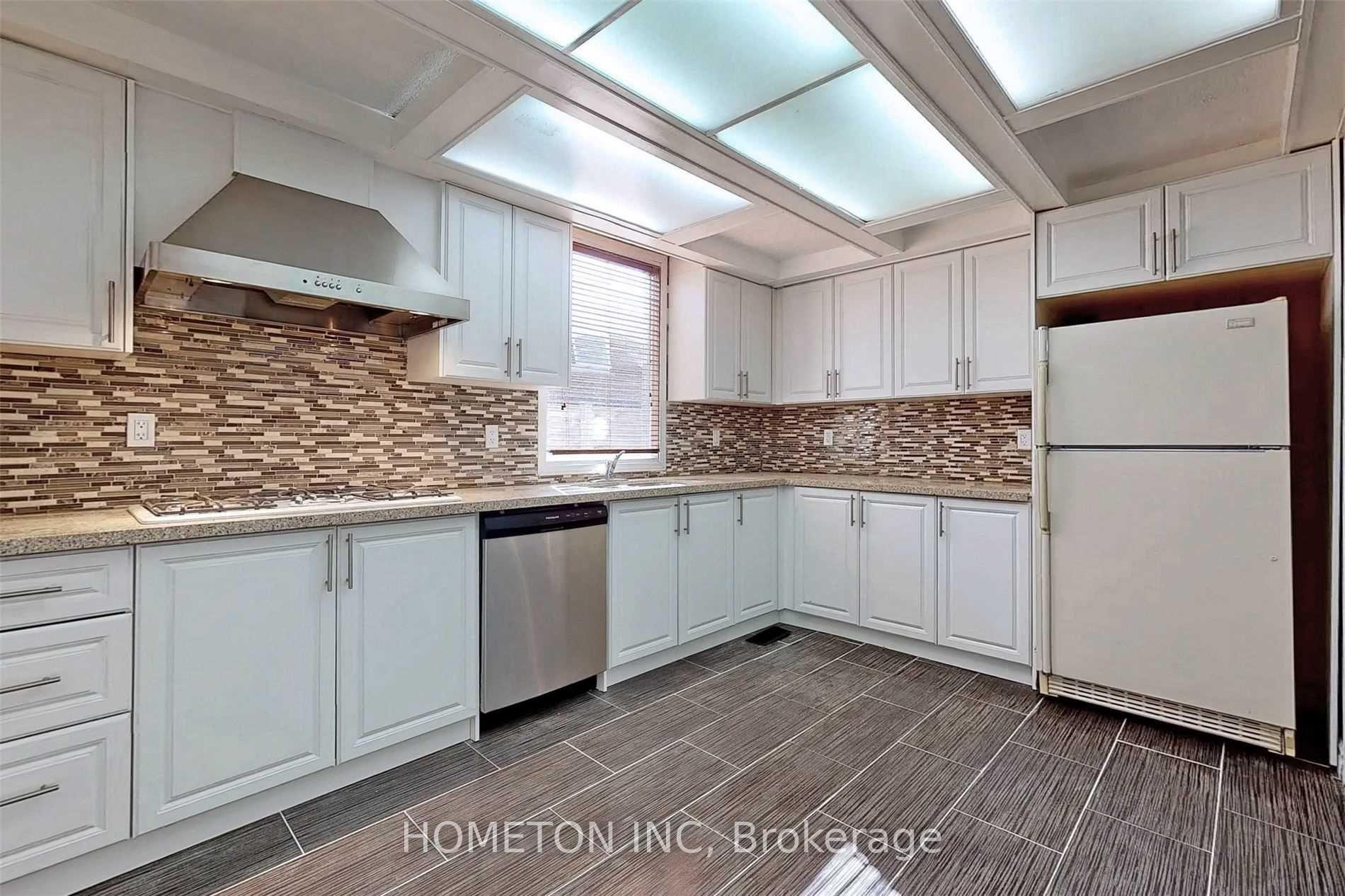 Photo 16 of 95 Yongehurst Road, Richmond Hill, North Richvale — HOMEH