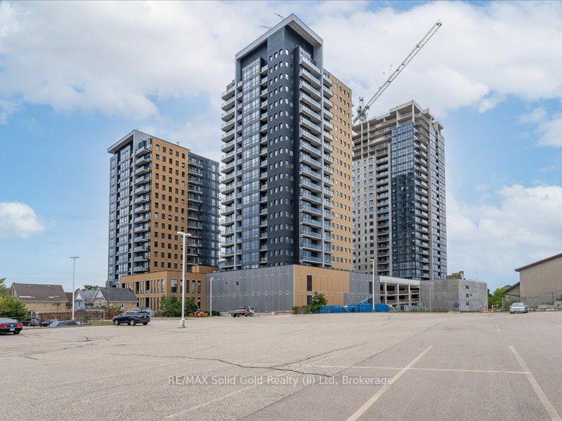Photo 1 of Unit 16, 104 Garment Street, Kitchener, Cherry Hill — HOMEH