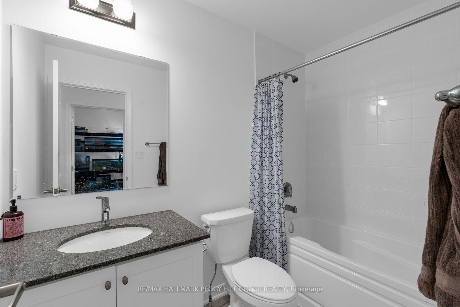 Photo 15 of 82 Yorkshire Drive, Barrie, Rural Barrie Southeast — HOMEH