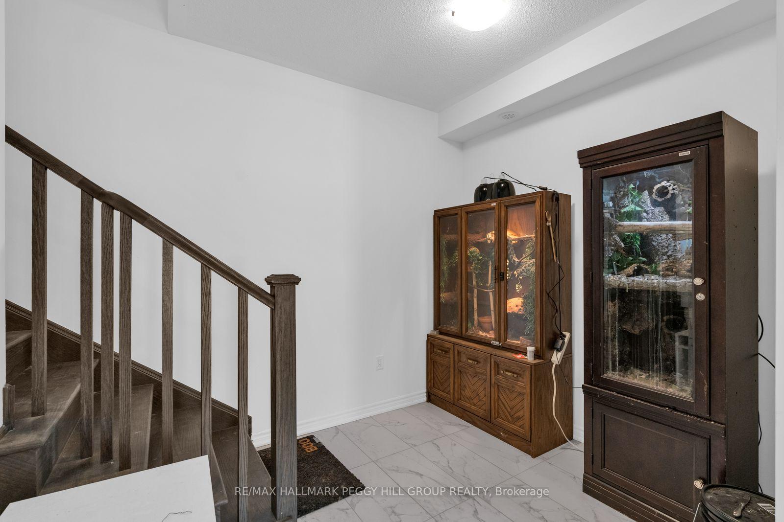 Photo 16 of 82 Yorkshire Drive, Barrie, Rural Barrie Southeast — HOMEH