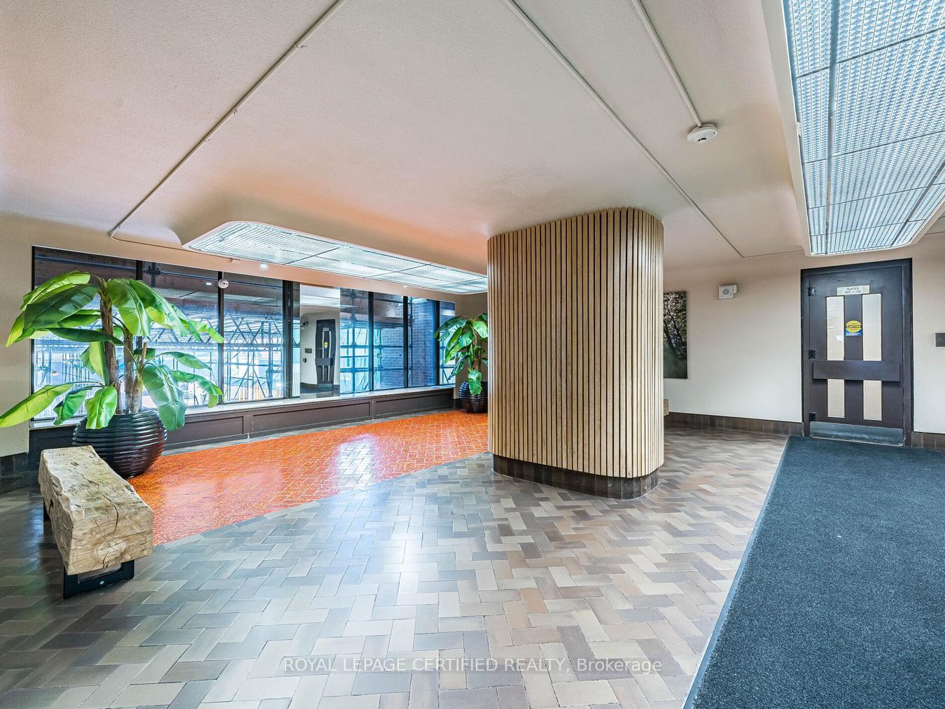 Photo 2 of Unit 1208, 1 Massey Square, Toronto, Crescent Town — HOMEH