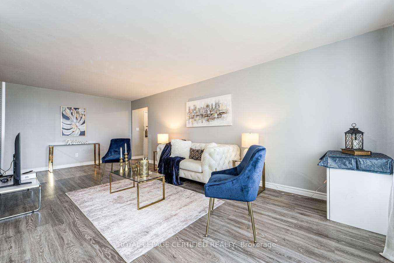 Photo 6 of Unit 1208, 1 Massey Square, Toronto, Crescent Town — HOMEH