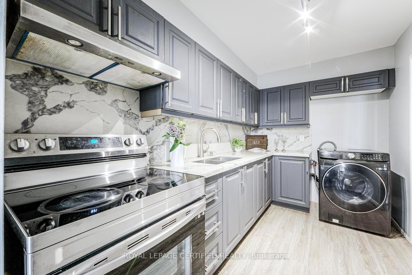 Photo 12 of Unit 1208, 1 Massey Square, Toronto, Crescent Town — HOMEH